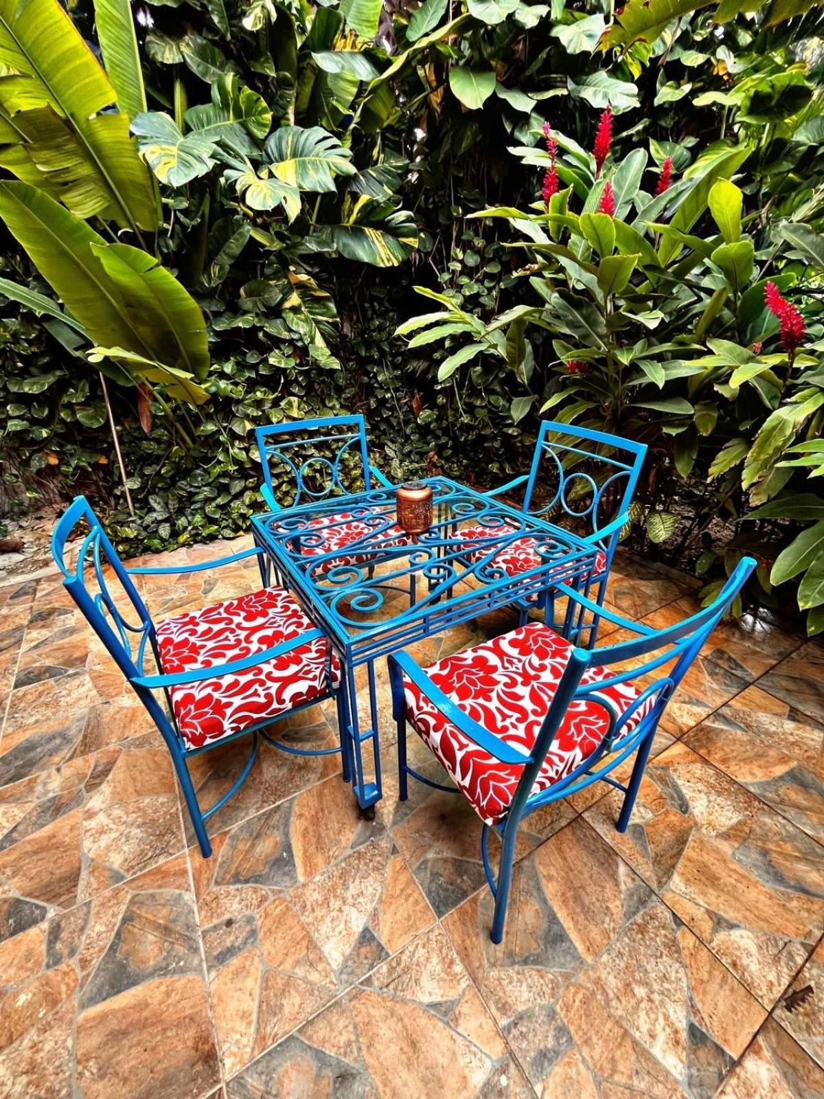 Bed & Breakfast Casa Tres Colibries *